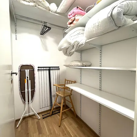 Apartmán New Cozy 2br Near Airport *