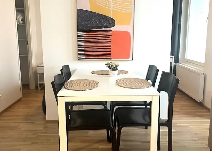 New Cozy 2br Near Airport * 万塔