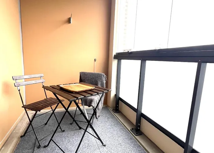 New Cozy 2br Near Airport 公寓 *